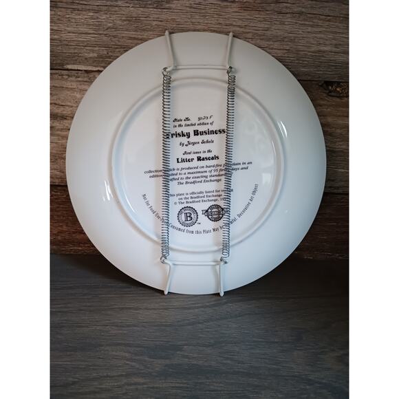 Cat Collector Plate Bradford Exchange Frisky Business - Picture 4 of 4